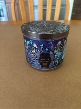 Bath & Body Works Spooky Moontini Candle - Purple & Black 14.5 oz